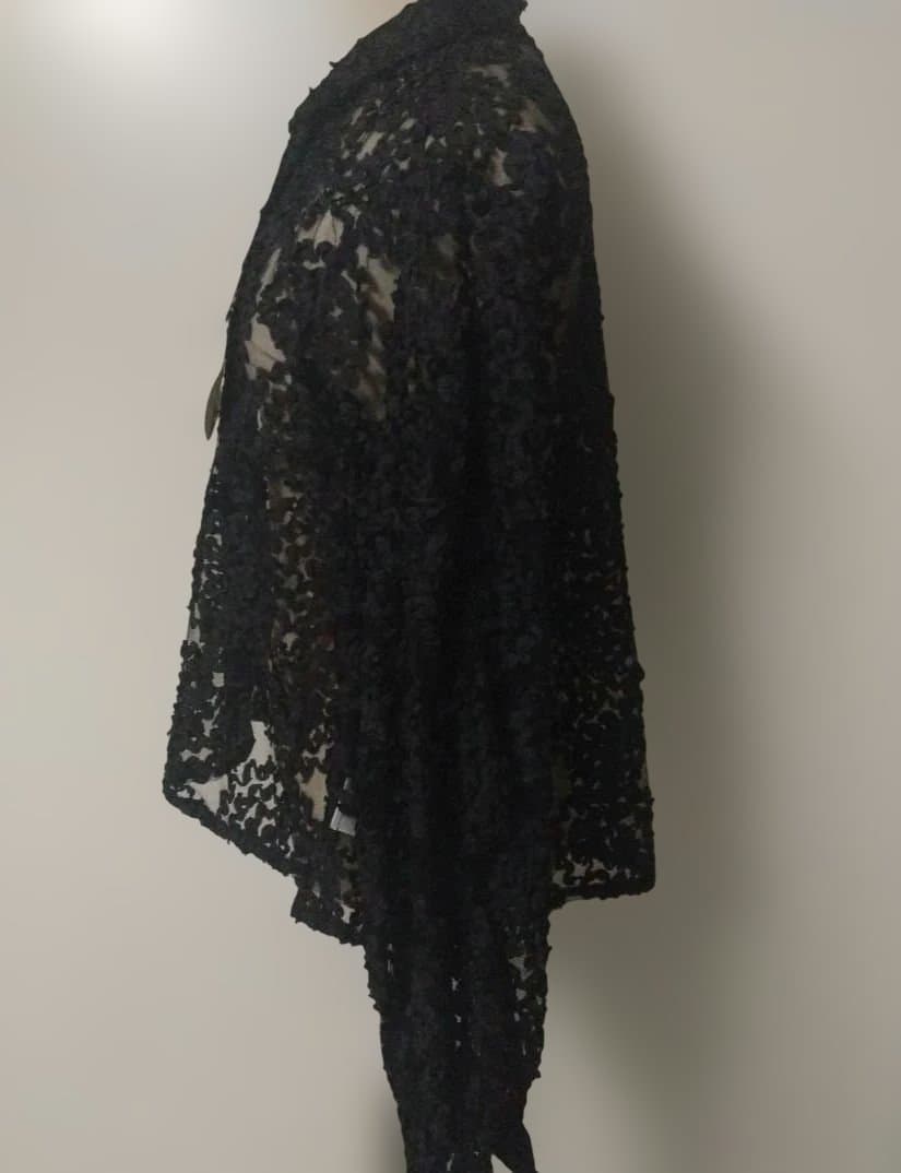 新品タグ付PERNAフラワーフリルレースシャツ定価15400円