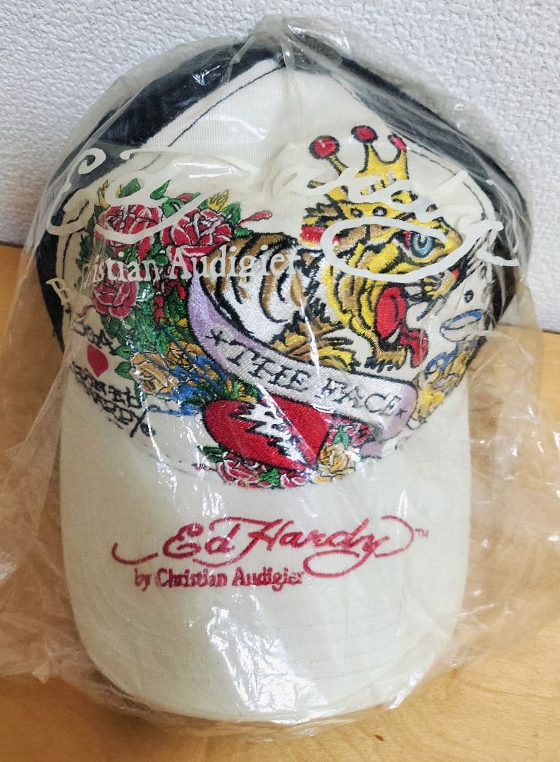 【レア】BoA × Ed Hardy コラボ キャップ 限定品 白 未使用品