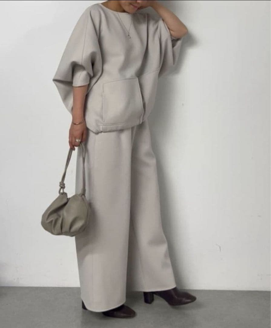 ビアズリー　リップルダンボール トップス　グレージュ　　今季新品