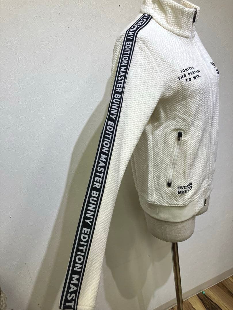 MASTER BUNNY EDITION ホワイト　長袖ジップアップジャケット