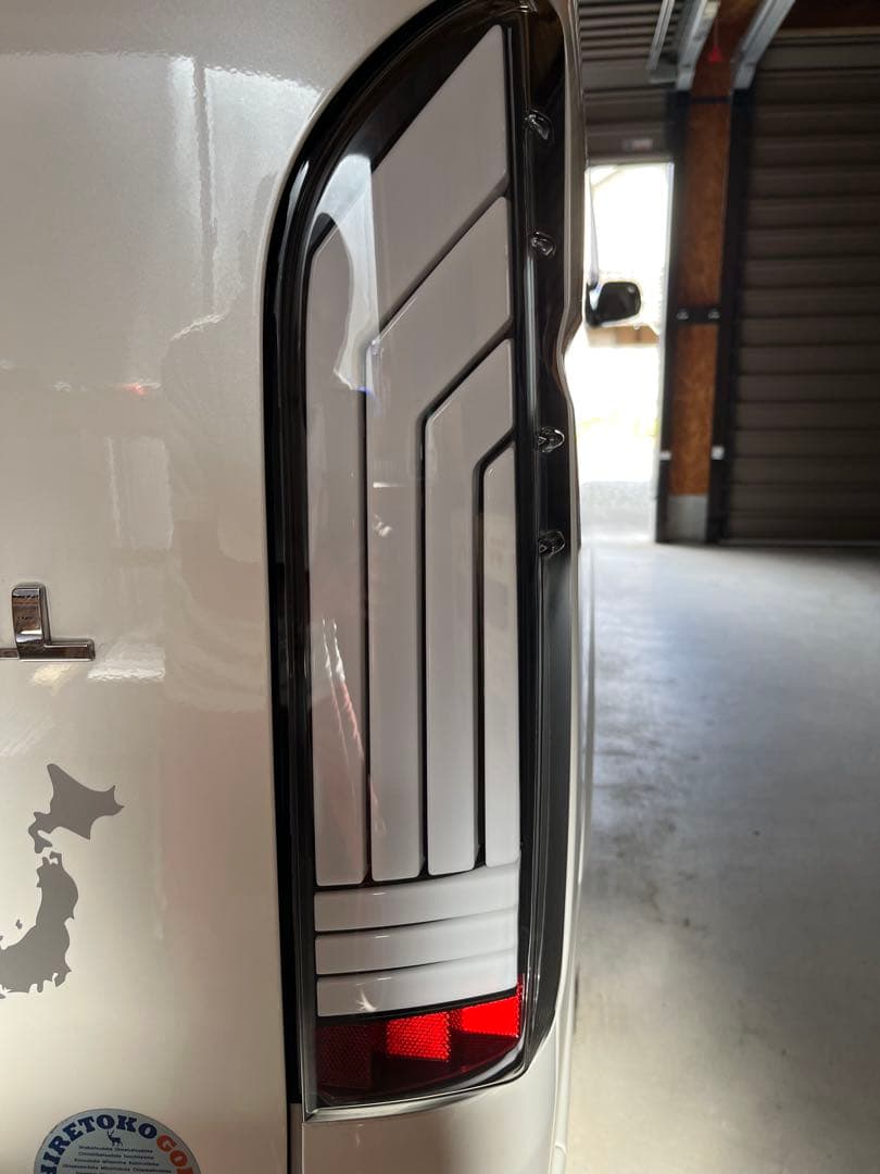 200系 ハイエース テール ランプ