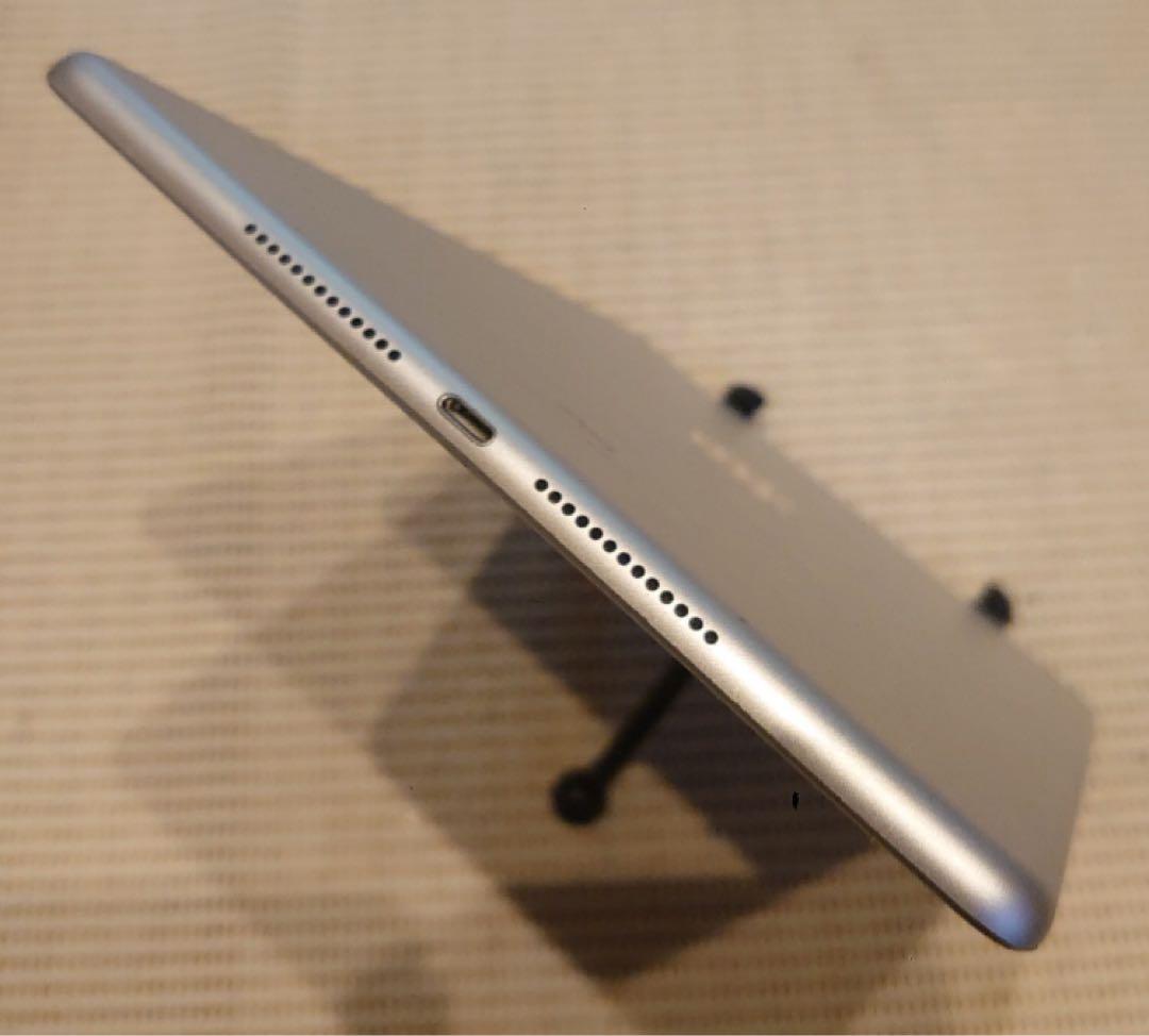 動作品SIMフリーiPad第7世代本体32GB送料込ジャンク品EMDFV