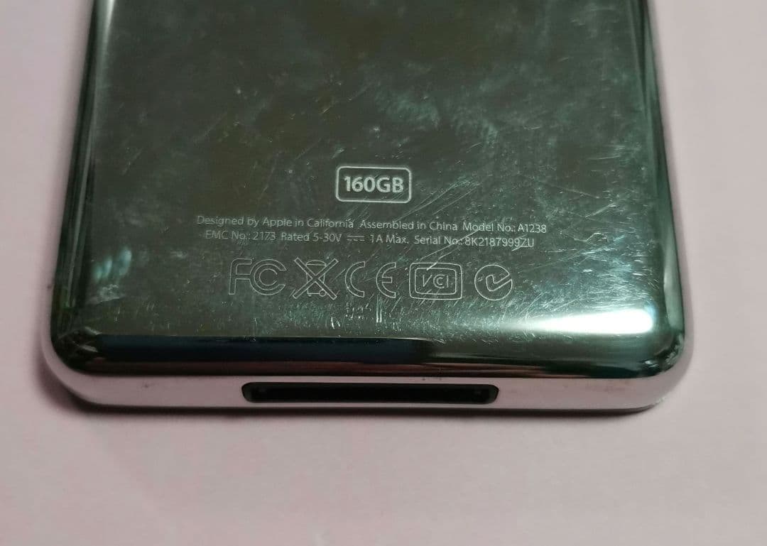 ポータブルプレーヤー Apple iPod Classic 160GB Black