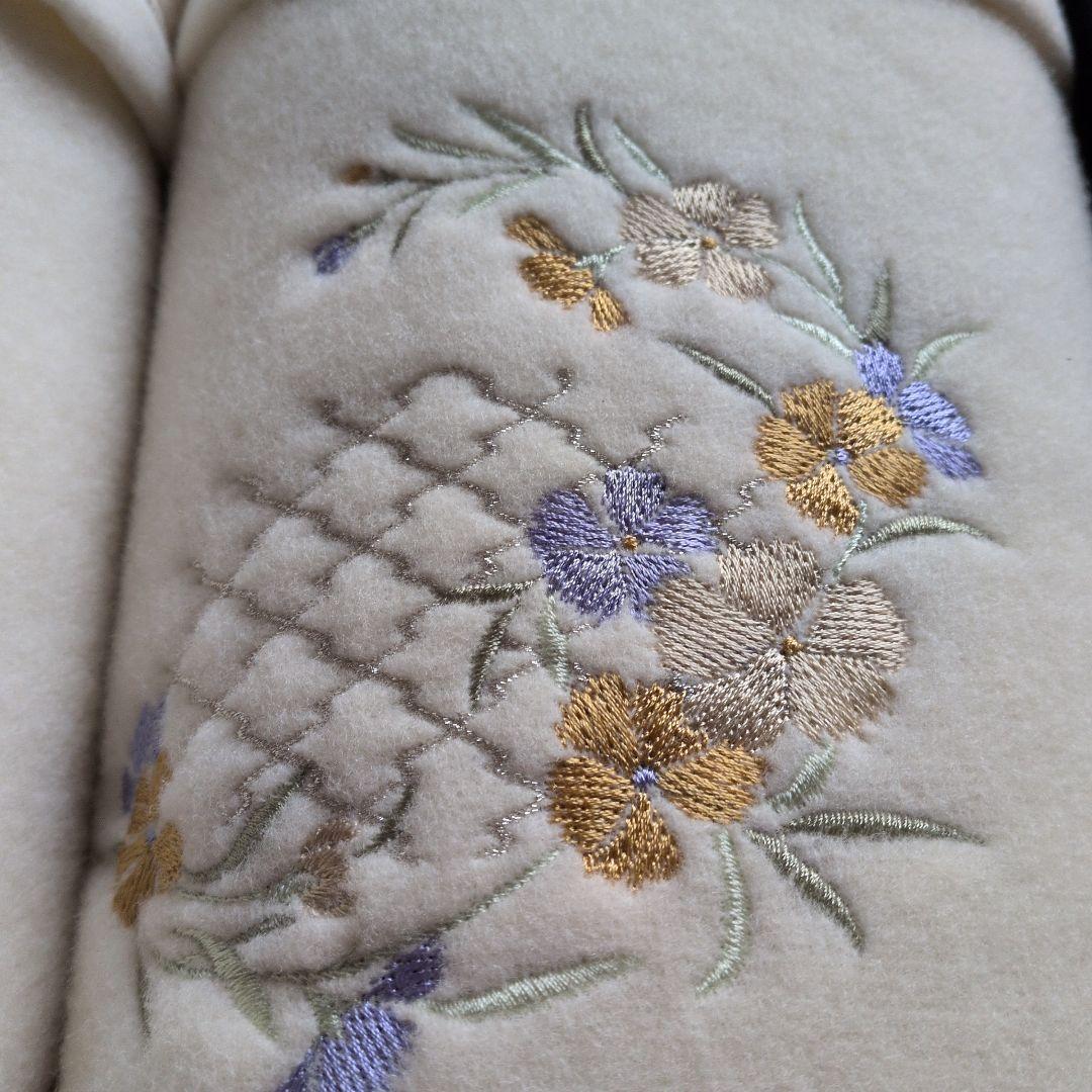 新品未使用品 泉州匠の彩カシミア 入りラムウール純毛毛布 花柄刺繍