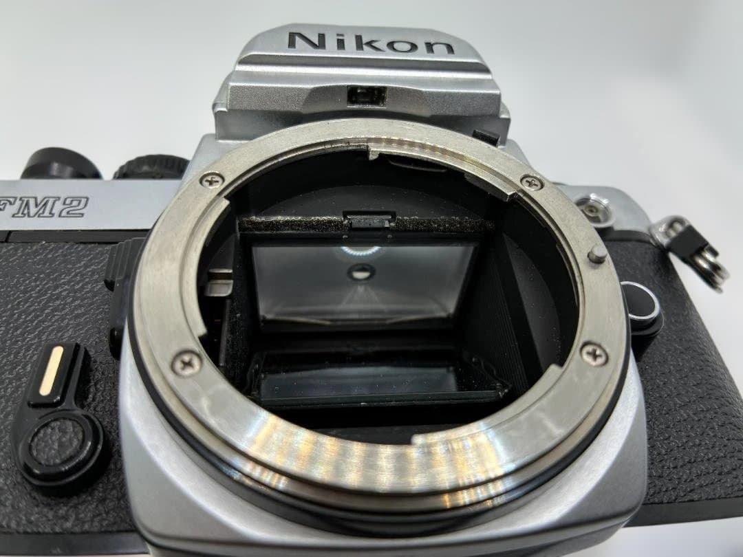 Nikon New FM2 silver 前期ハニカムシャッター幕+ズームレンズ