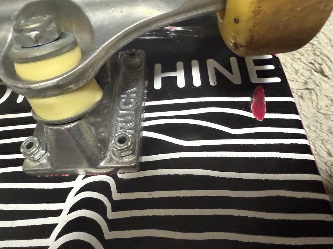 トイマシーン スケートボード