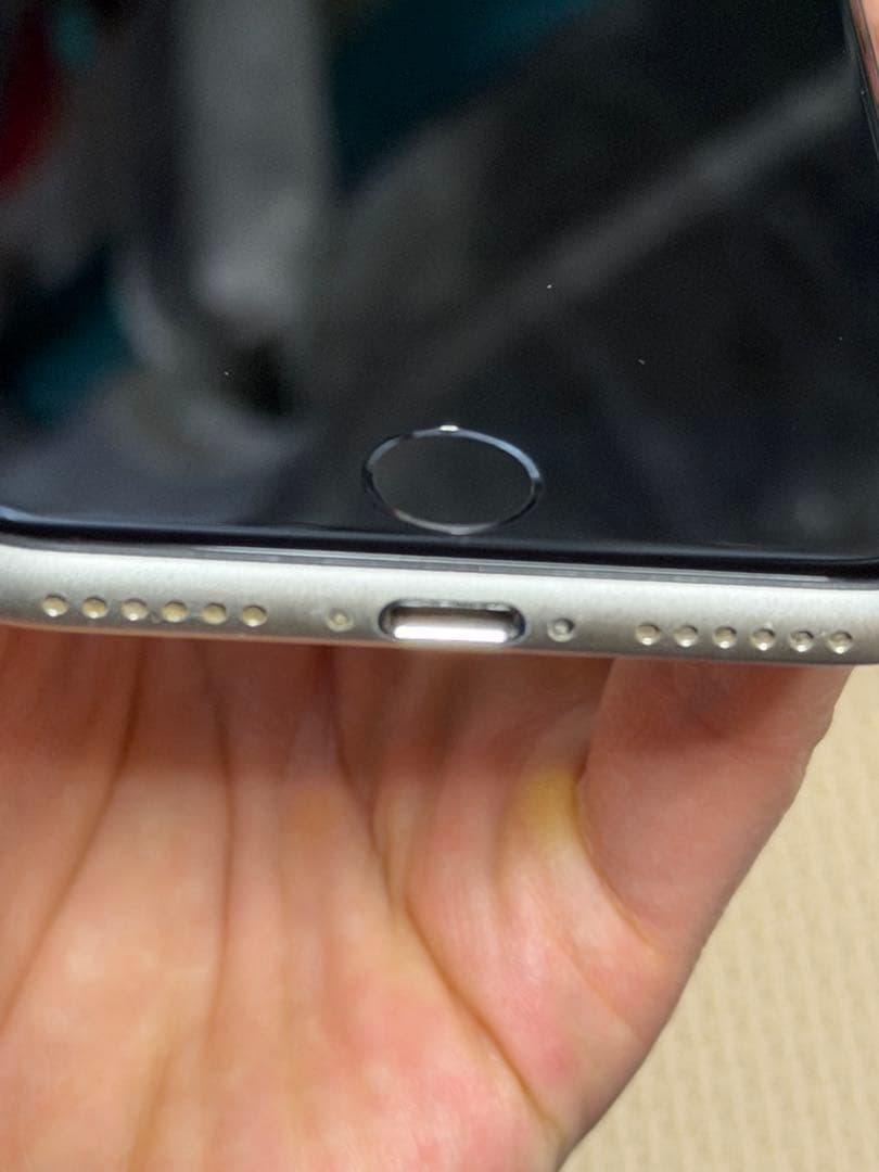 Apple iPhone SE (第3世代) ホワイト　超美品