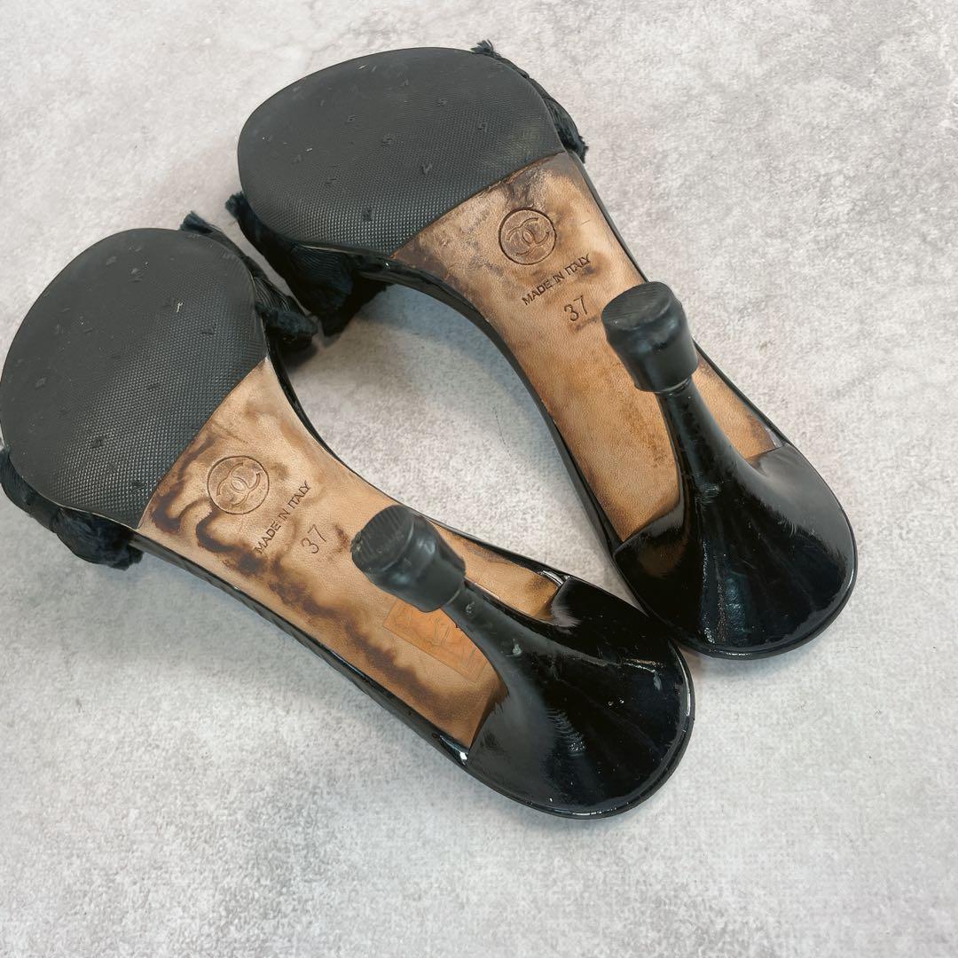 靴 Vintage Chanel Black Ruffle Heels 37