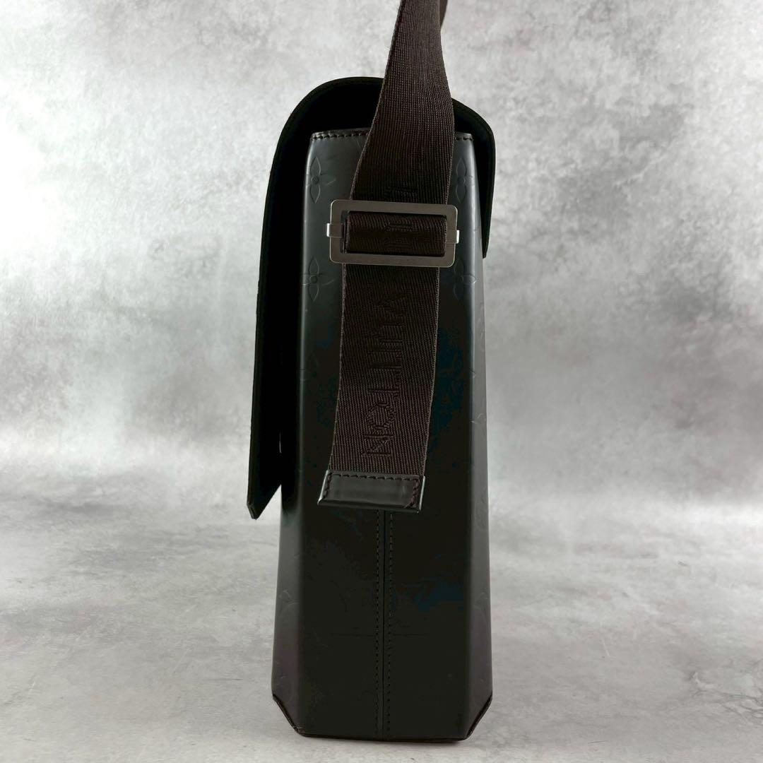 しばづけ様　ルイヴィトン　ショルダーバッグ　グラセ　フォンジー　M46570