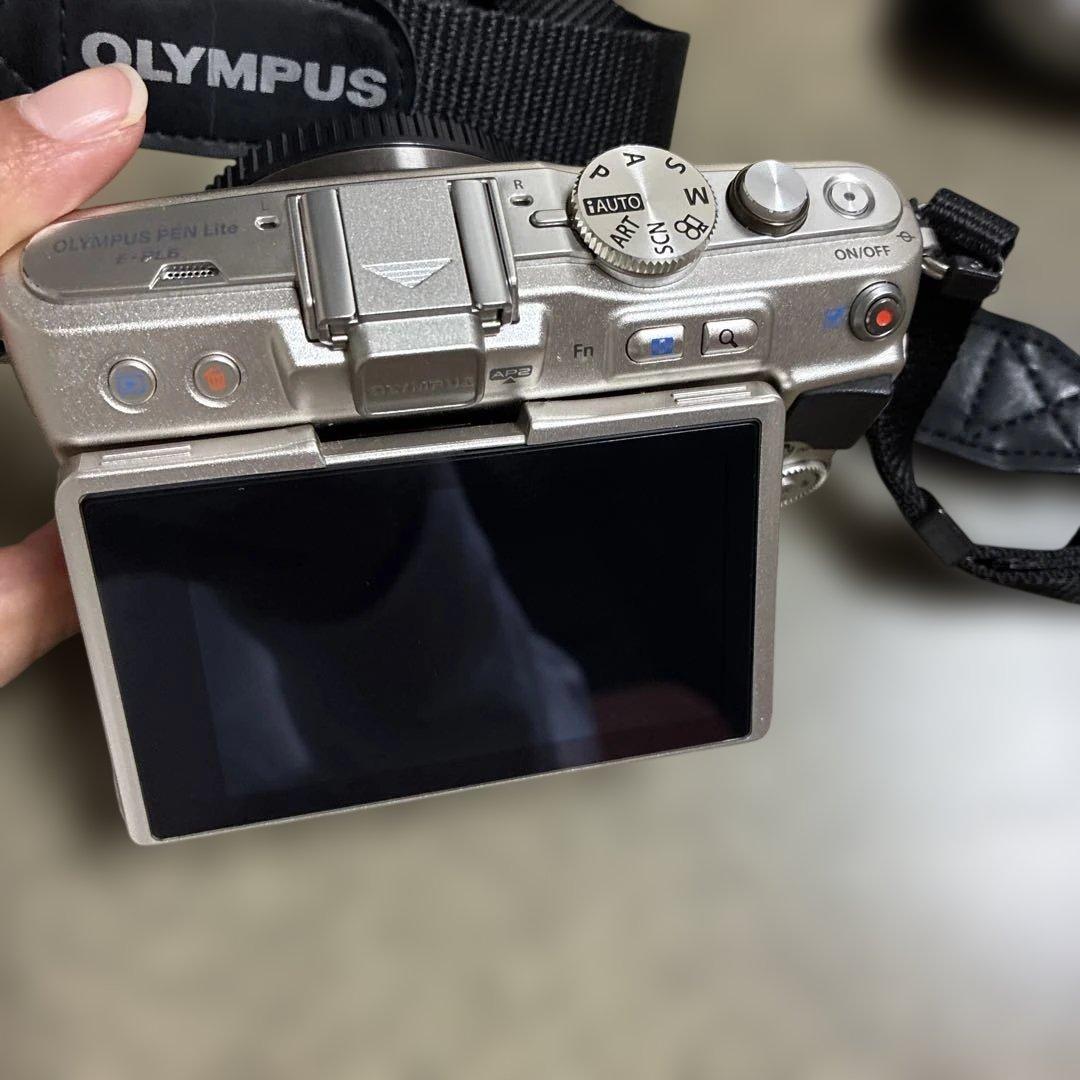 OLYMPUS PEN Lite E-PL6 ダブルズームキット 付属品