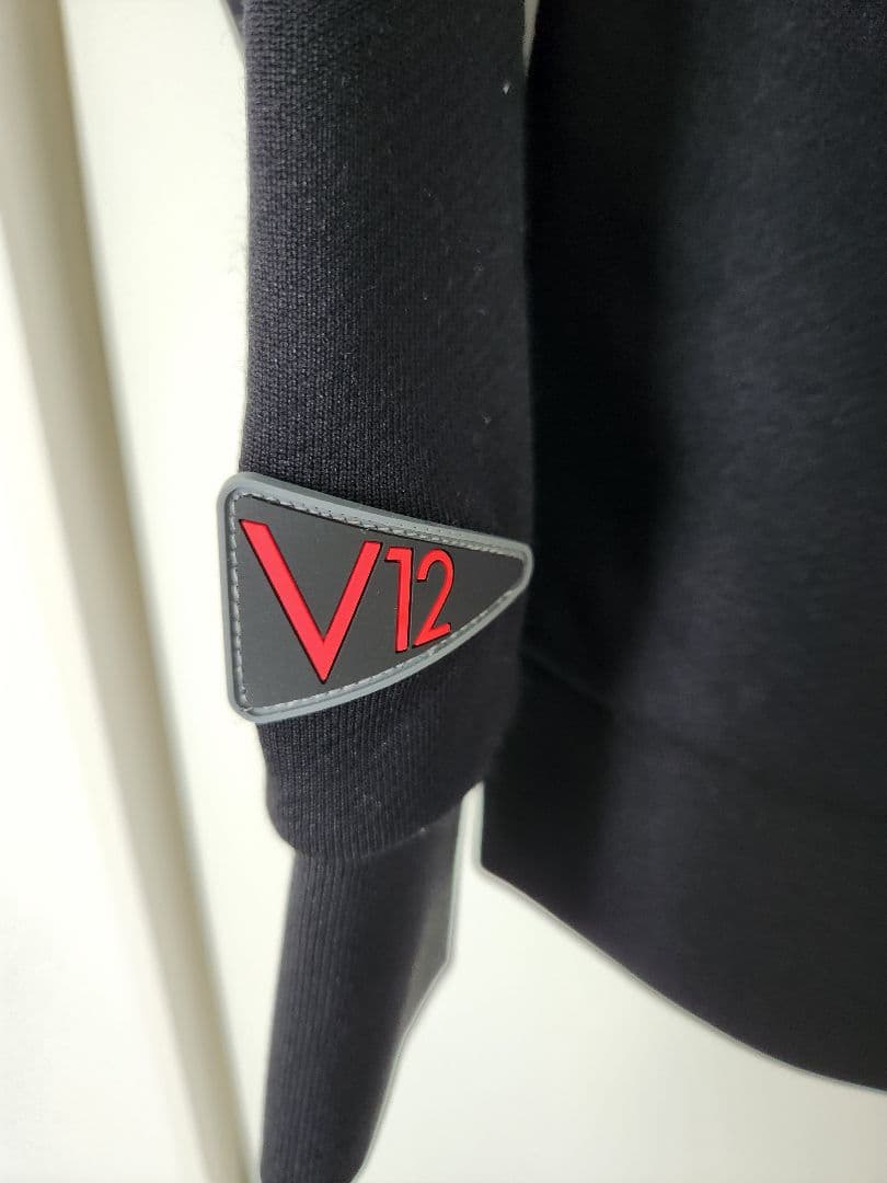 V12　トレーナー