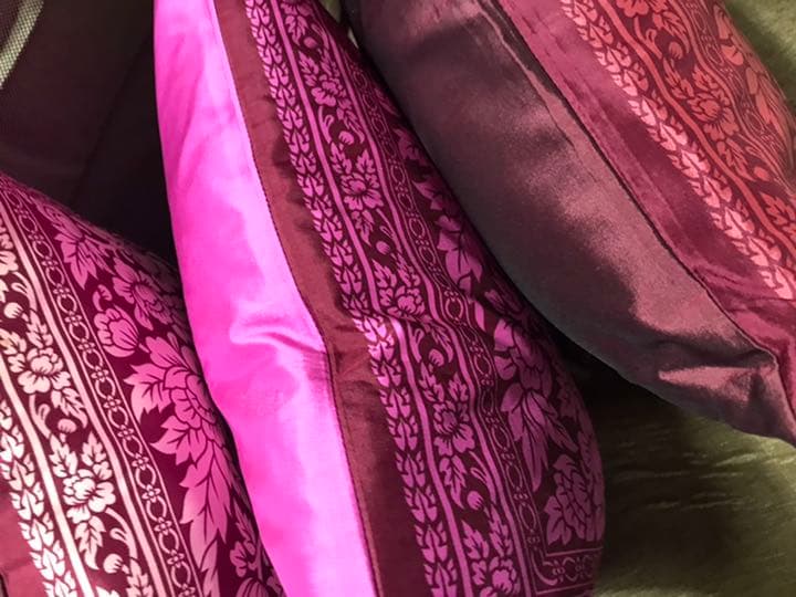 パリのコンランショップ購入　未使用　総シルク　クッションカバー　3色セット