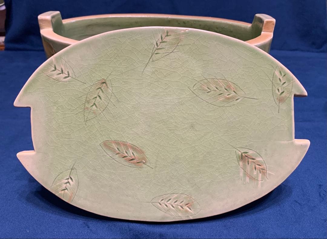 デンマーク　ボルンホルム島のHjorth陶磁製シェーカーボックス