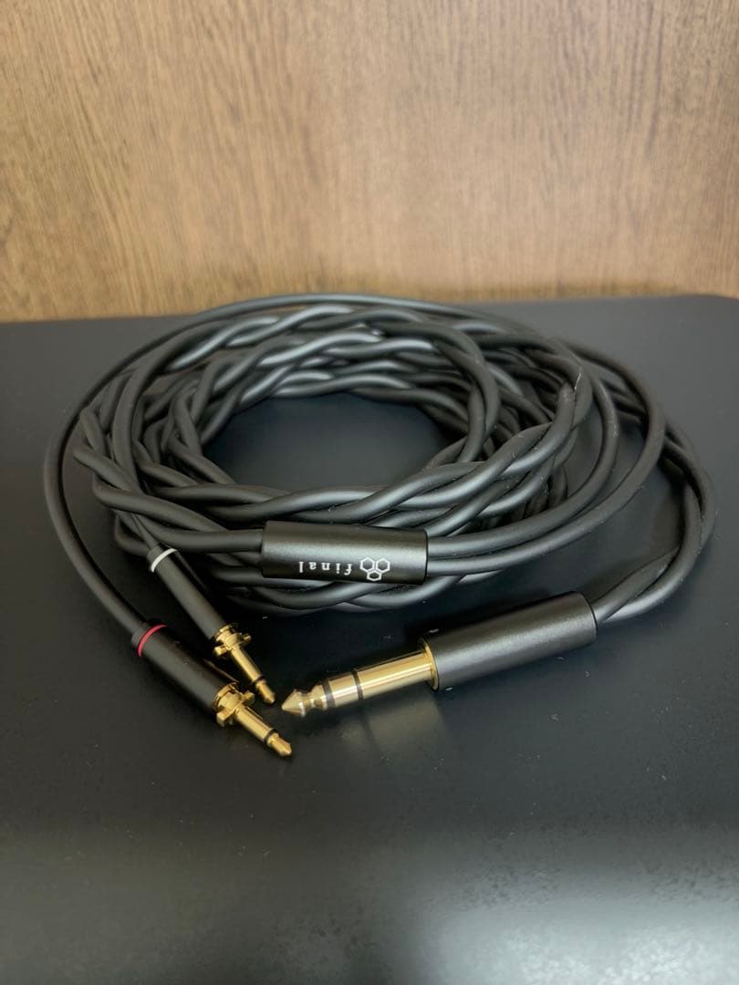 final D7000 ヘッドホン