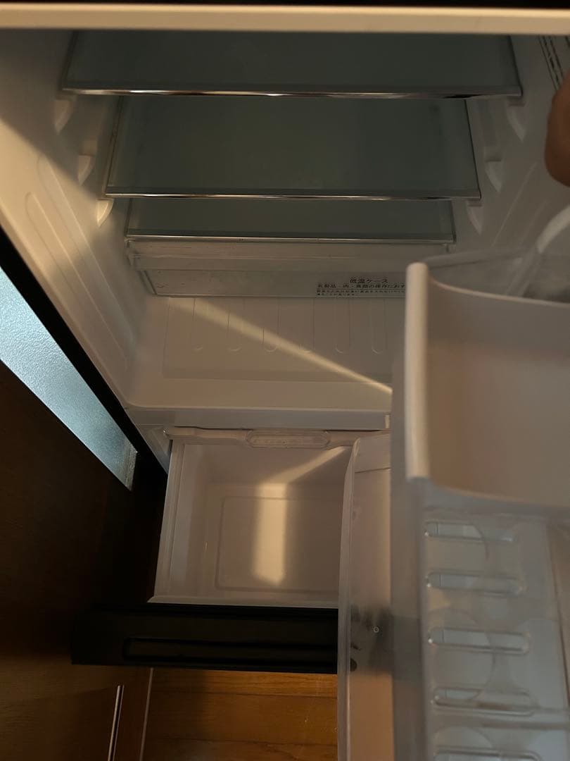 Hisense 冷蔵庫 黒色 4段棚