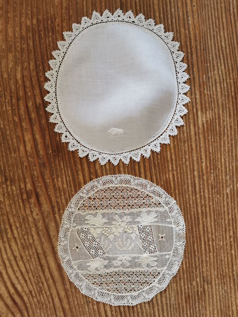 アンティーク 花咲く野を飛ぶバード アランソンレース ✜ 糸花刺繍✾ドイリー