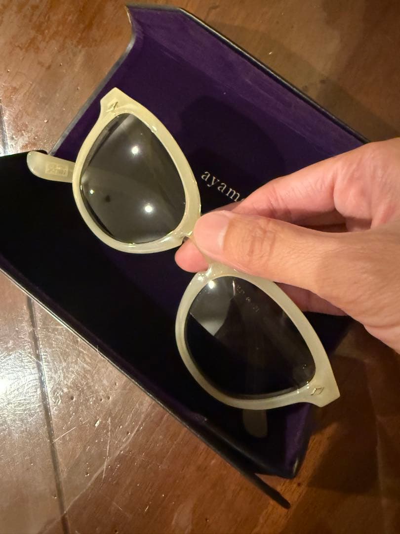 アヤメ　サングラス　うどん　年内まで