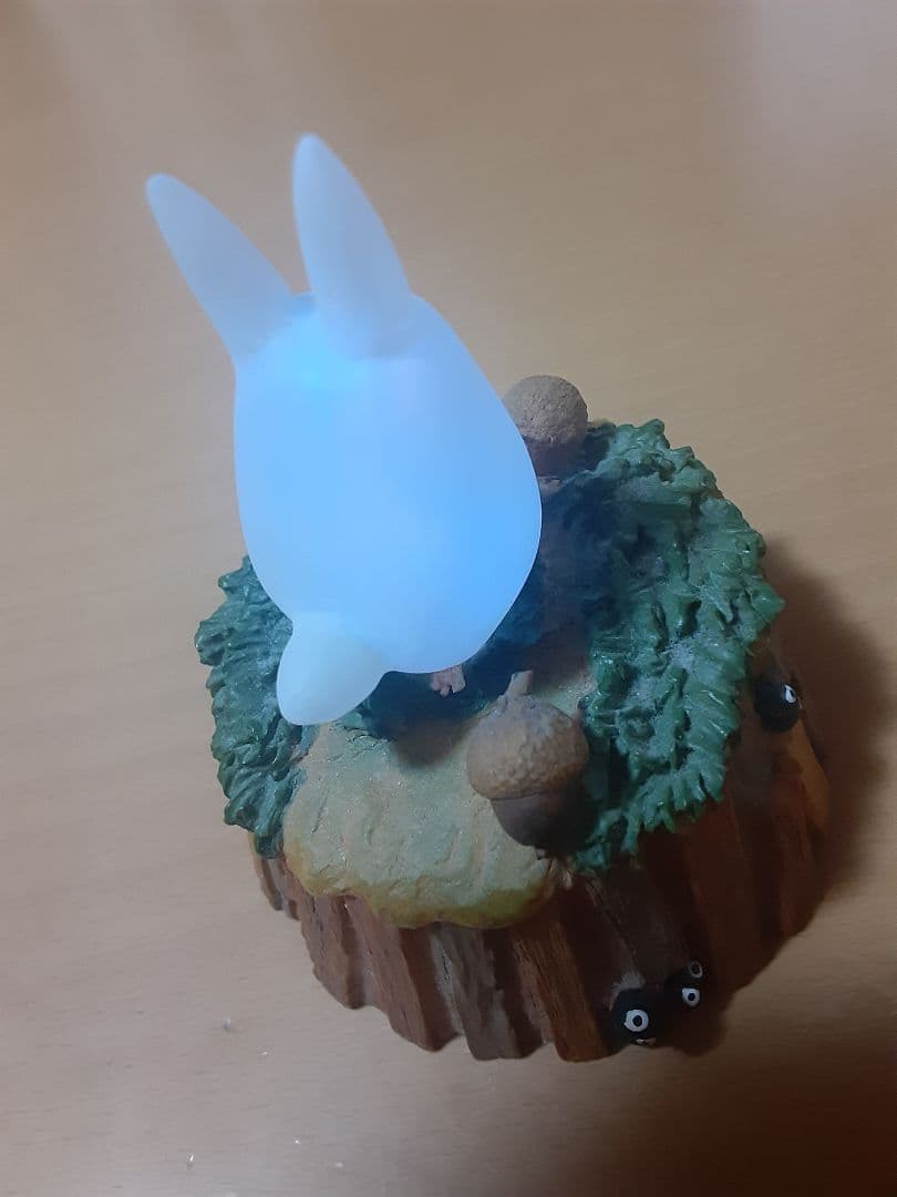 小トトロ リアルファンタジーLEDフィギュア