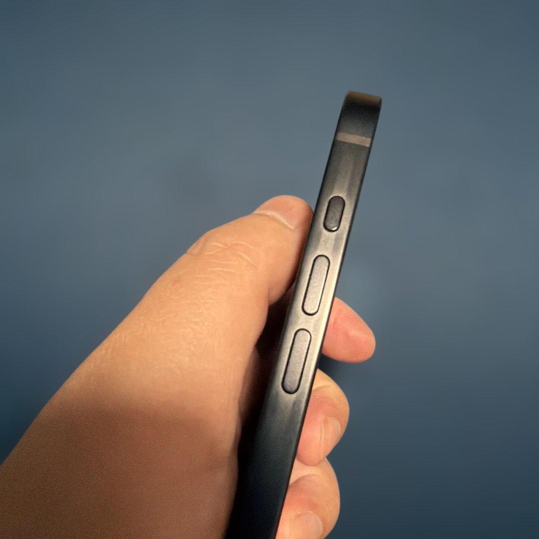 Apple iPhone16e ブラック 128GB