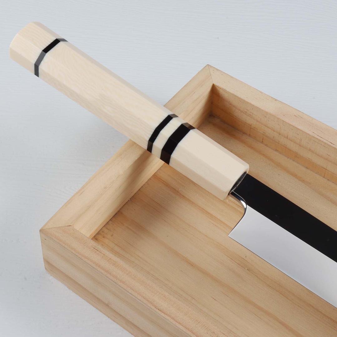 5550 柳刃包丁 尺寸 ウルトラ鏡面仕上げ 刺身包丁 人工象牙黒三本巻八角柄