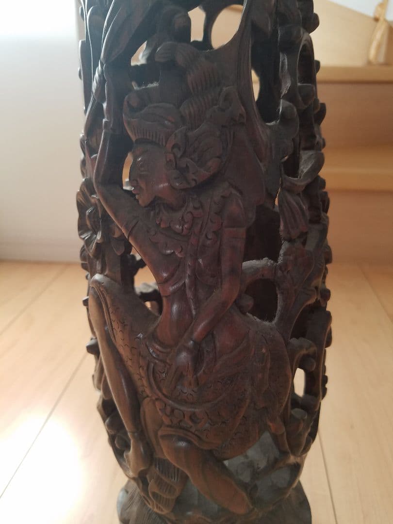 超貴重　約45年前にバリ島で購入した　大型木製透かし彫りのランプスタンドのベース