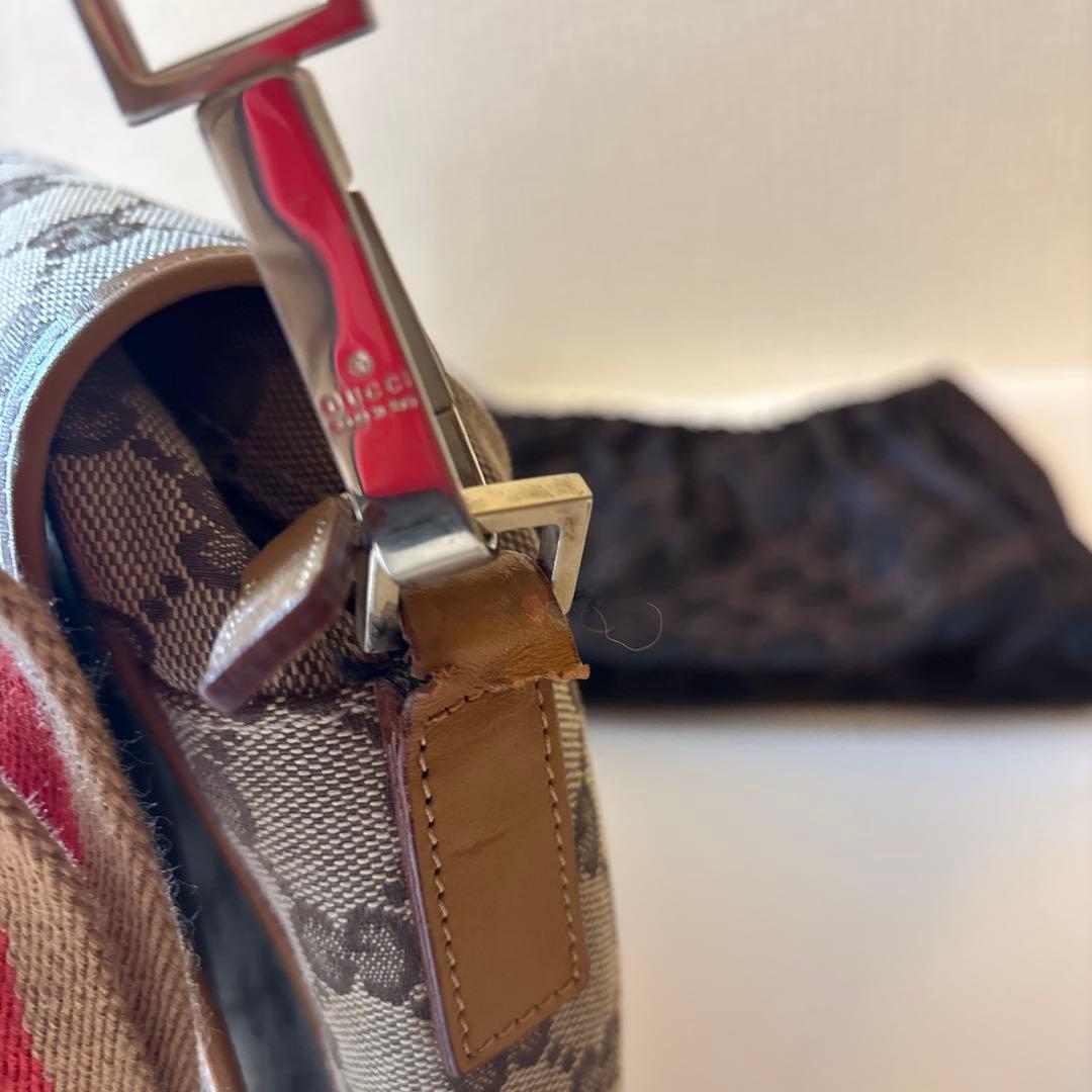 GUCCI ショルダーバッグGG キャンバス　シェリーラインレザー