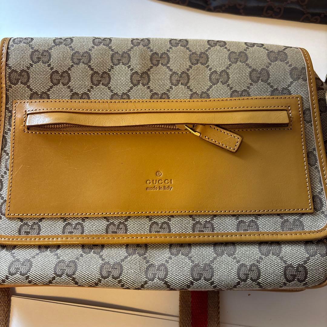 GUCCI ショルダーバッグGG キャンバス　シェリーラインレザー