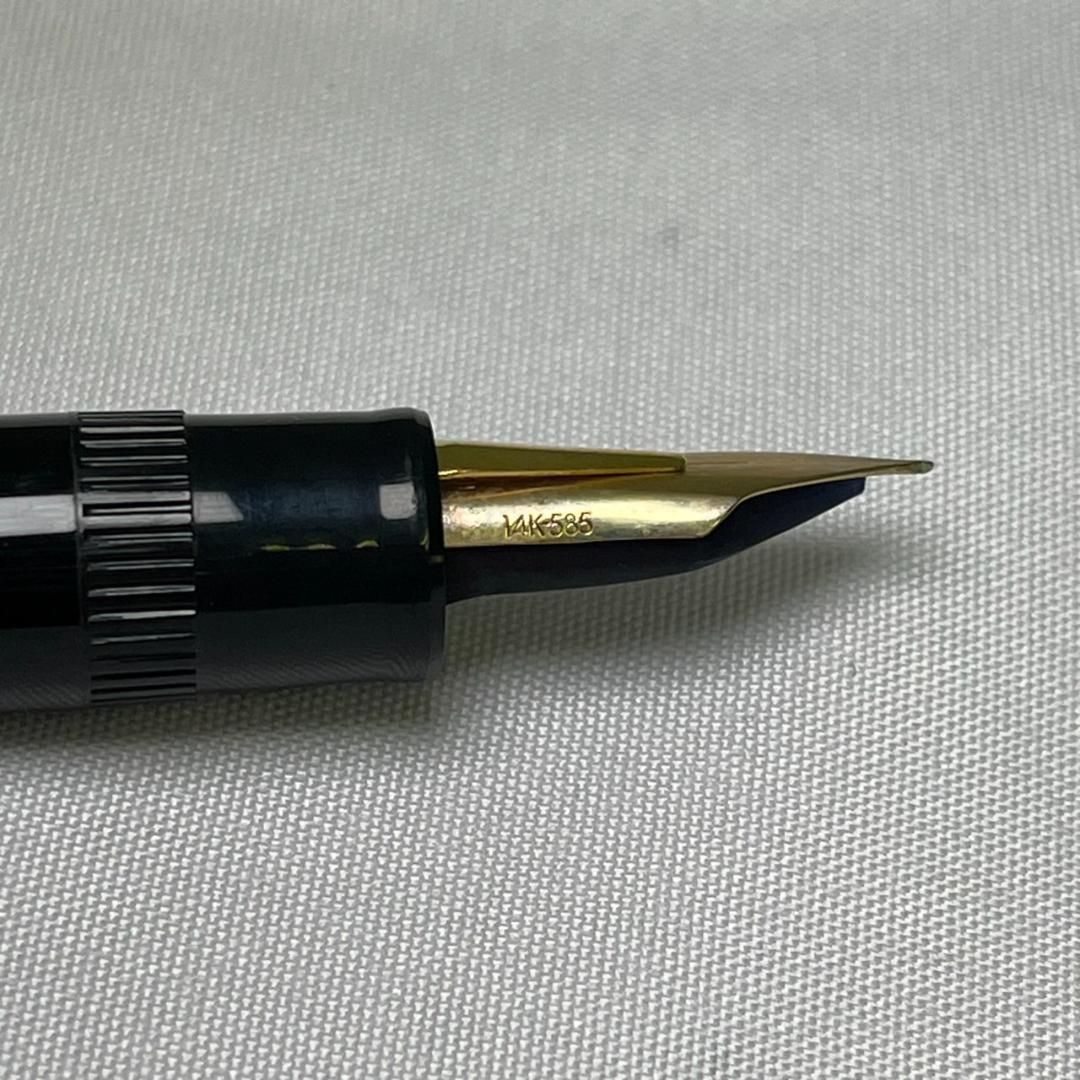 K*️様 【中古】PILOT パイロット 万年筆 14K ケース付き インク付き