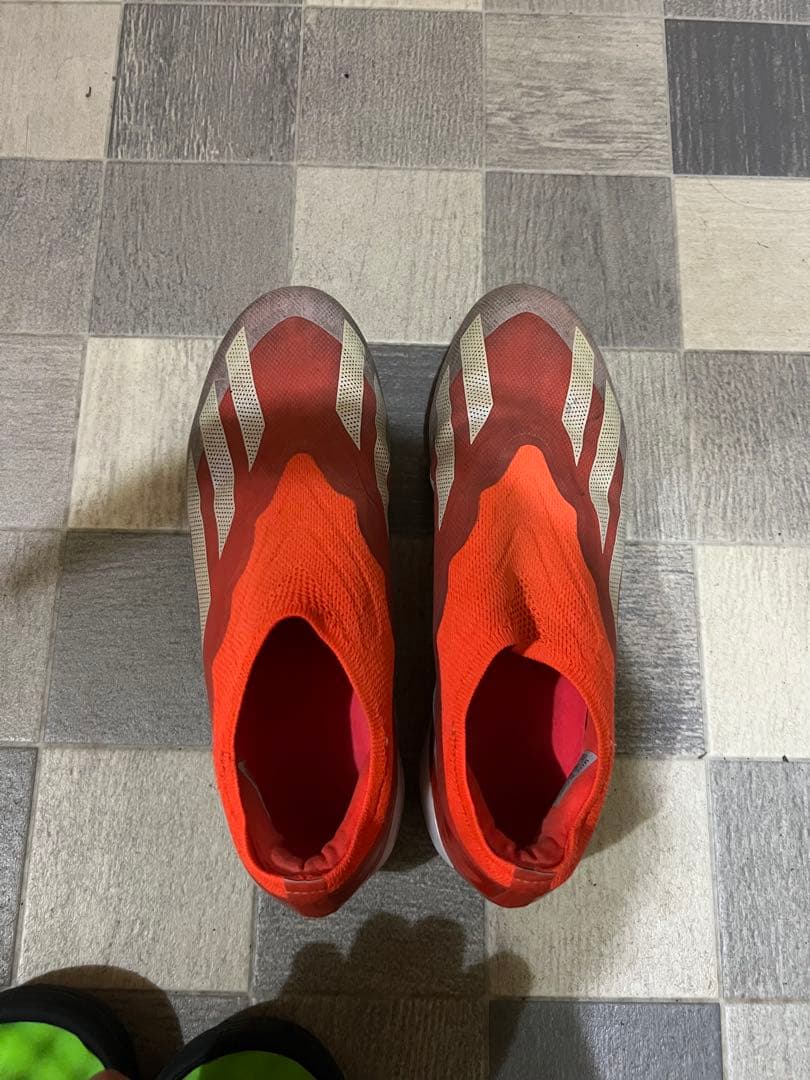 アディダスサッカースパイク3つ 袋 レガース シューズケース セット