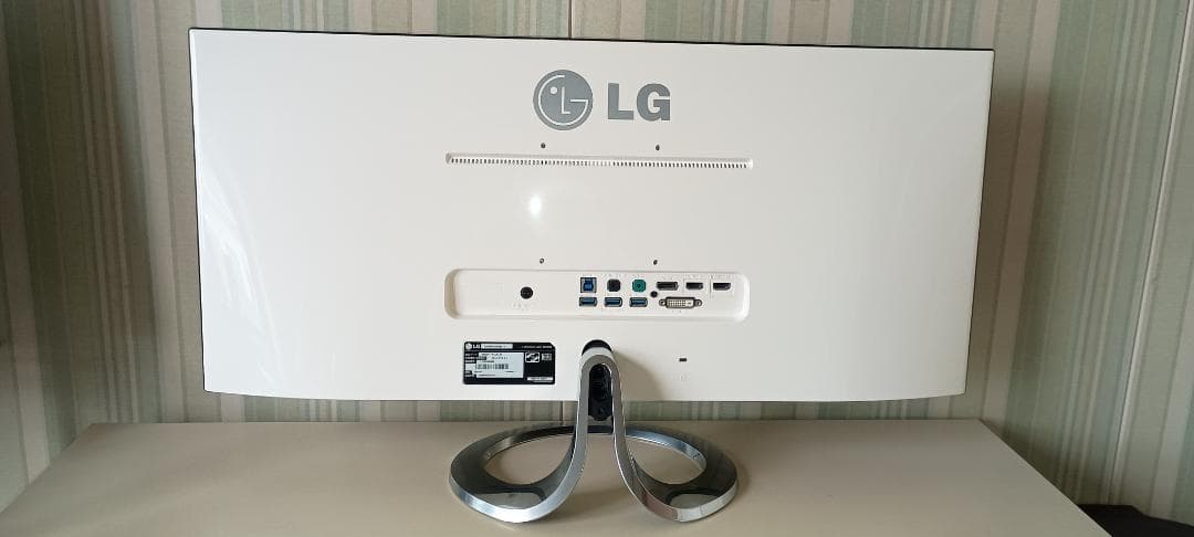29インチ ウルトラワイド　LG FLATRON 29EA93-P
