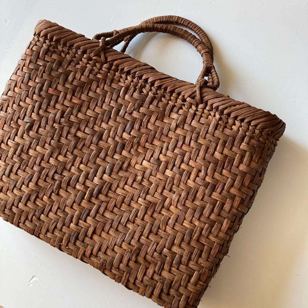 国産山葡萄　手作り　かごバッグ　網代編み　ファスナー内布付