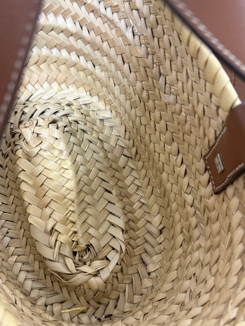 LOEWE ロゴ付き ストローかごバッグ