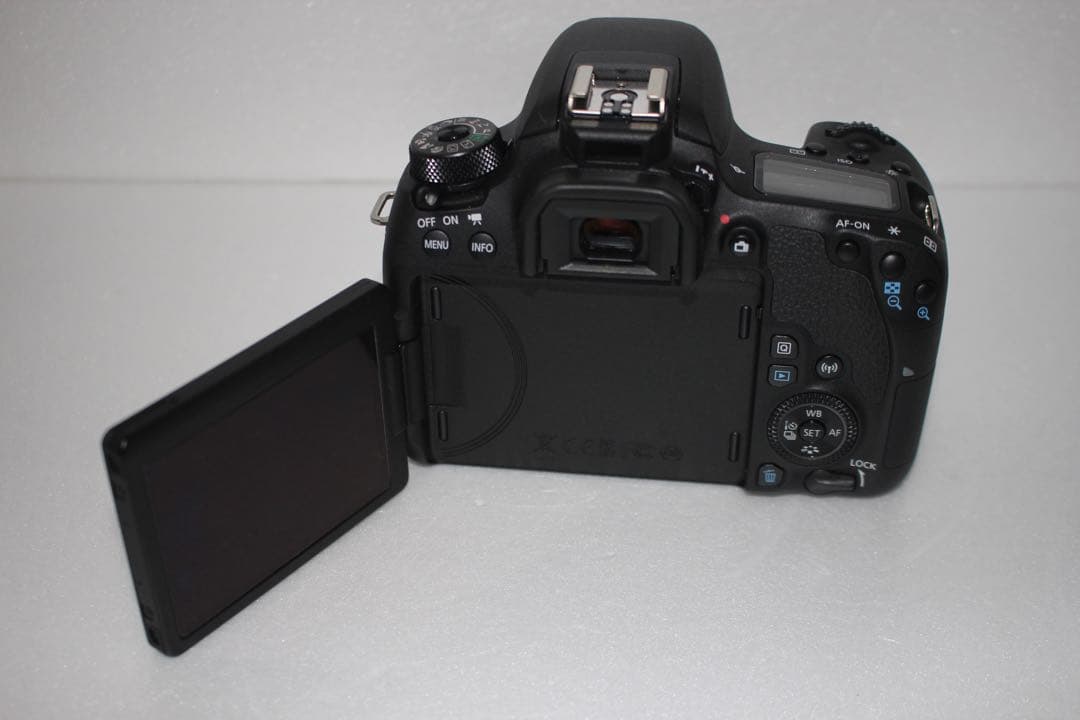 ☆キャノンCanon EOS 9000D 標準&望遠&単焦点トリプルレンズセット