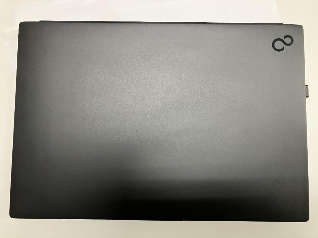 富士通 LIFEBOOK Core i7 13世代 超軽量 14インチ