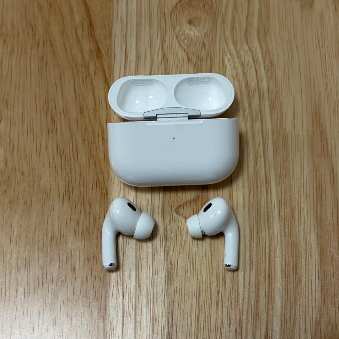 美品　AirPods Pro 第二世代　本体　ホワイト