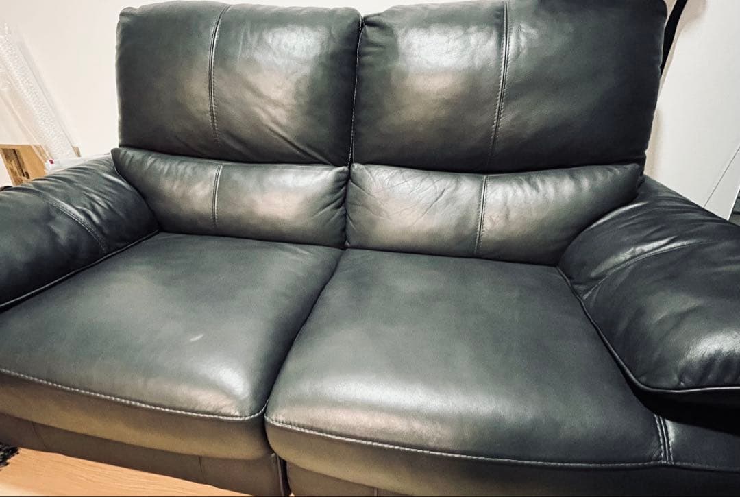 【ニトリ】人気商品 厳選素材 美品 2人掛けソファ 本革 ブラック モダン