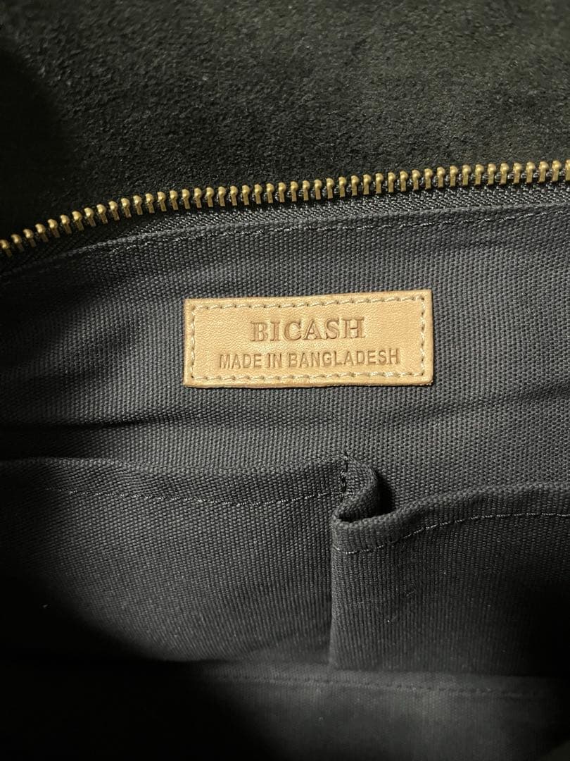 BICASH プレーンレザーショルダーバッグ(B827)