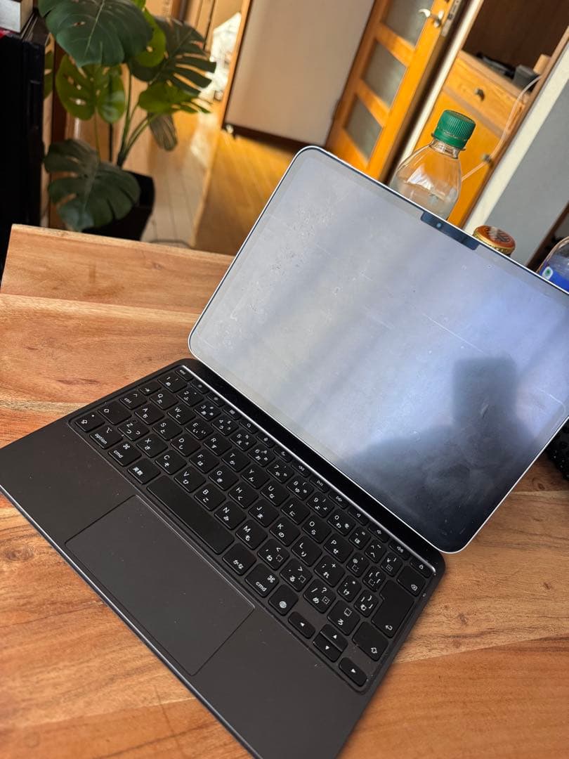 ※週末期限！iPad pro M4本体＋キーボード2点セット！（Apple純正）