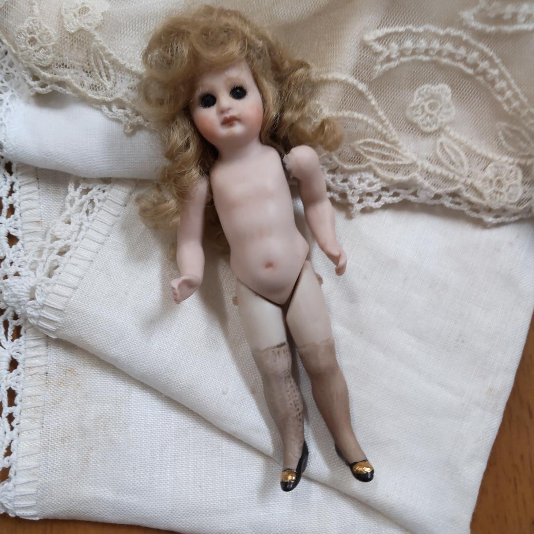 ミニョネット　アンティークドールリプロ　人形