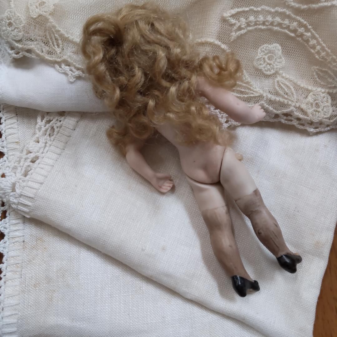 ミニョネット　アンティークドールリプロ　人形