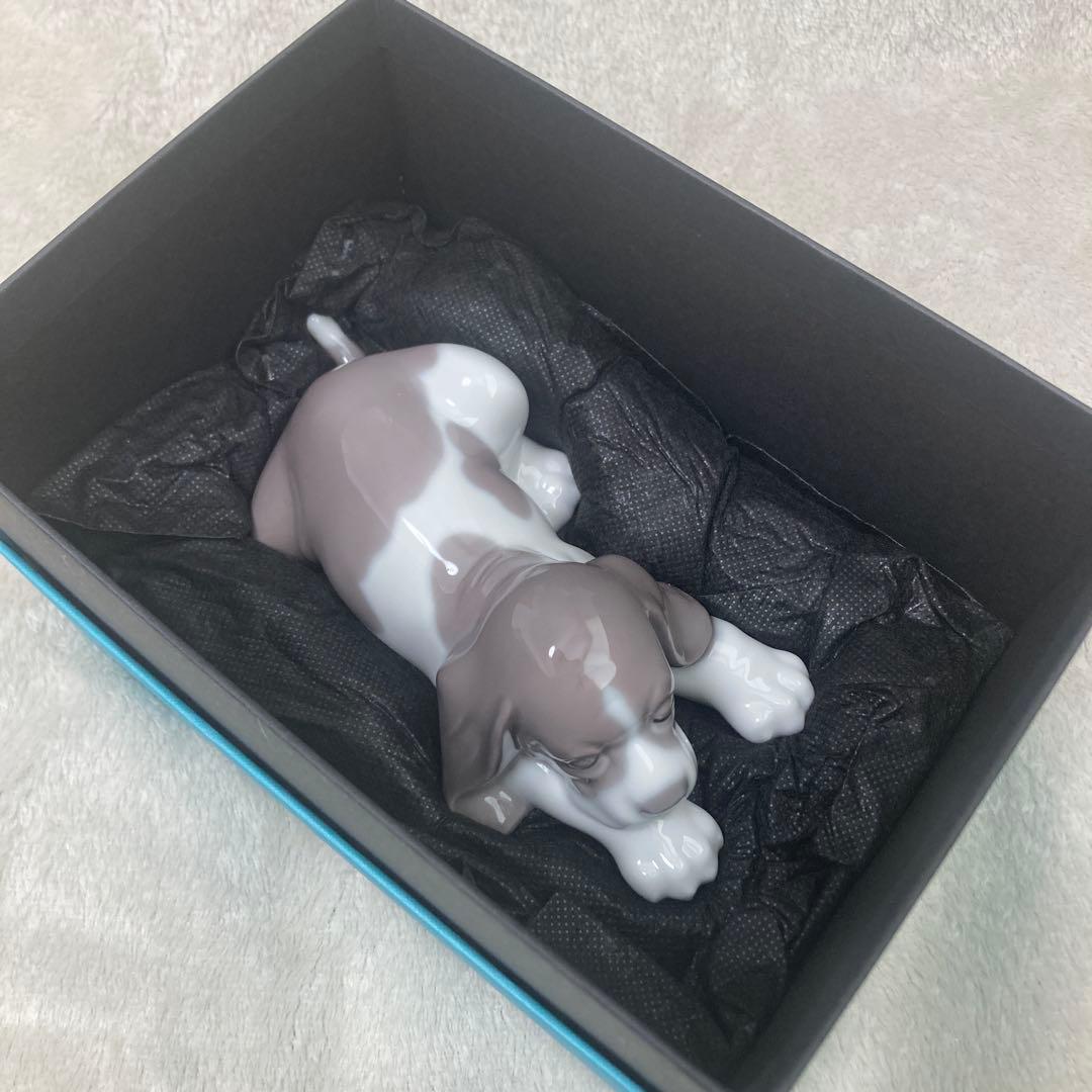 LLADRO リヤドロ 犬の置物 ビーグル 陶器製