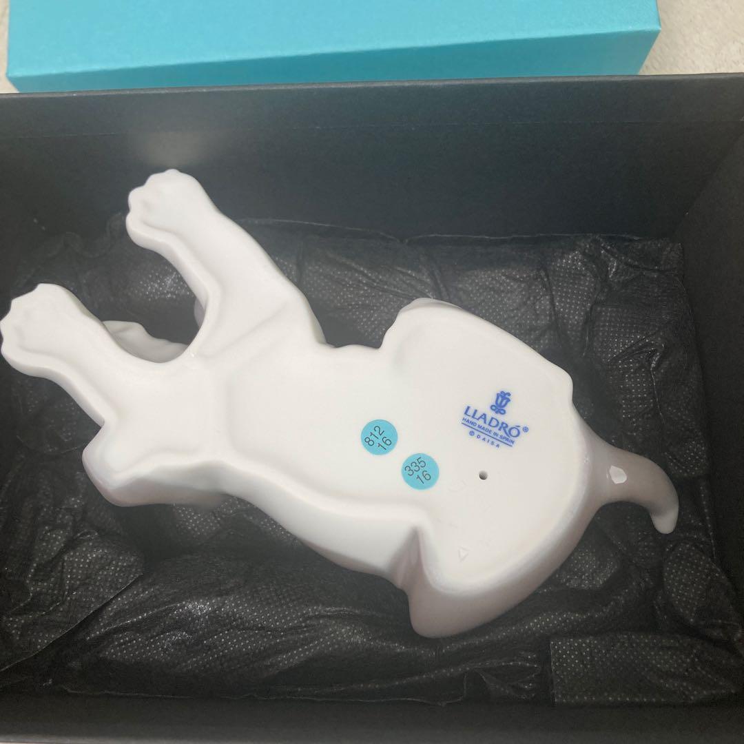 LLADRO リヤドロ 犬の置物 ビーグル 陶器製