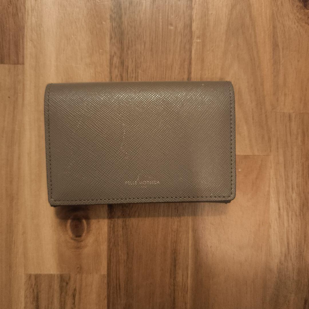 あ*ふ様 ペッレモルヒダ ベージュ 二つ折り 名刺入れ