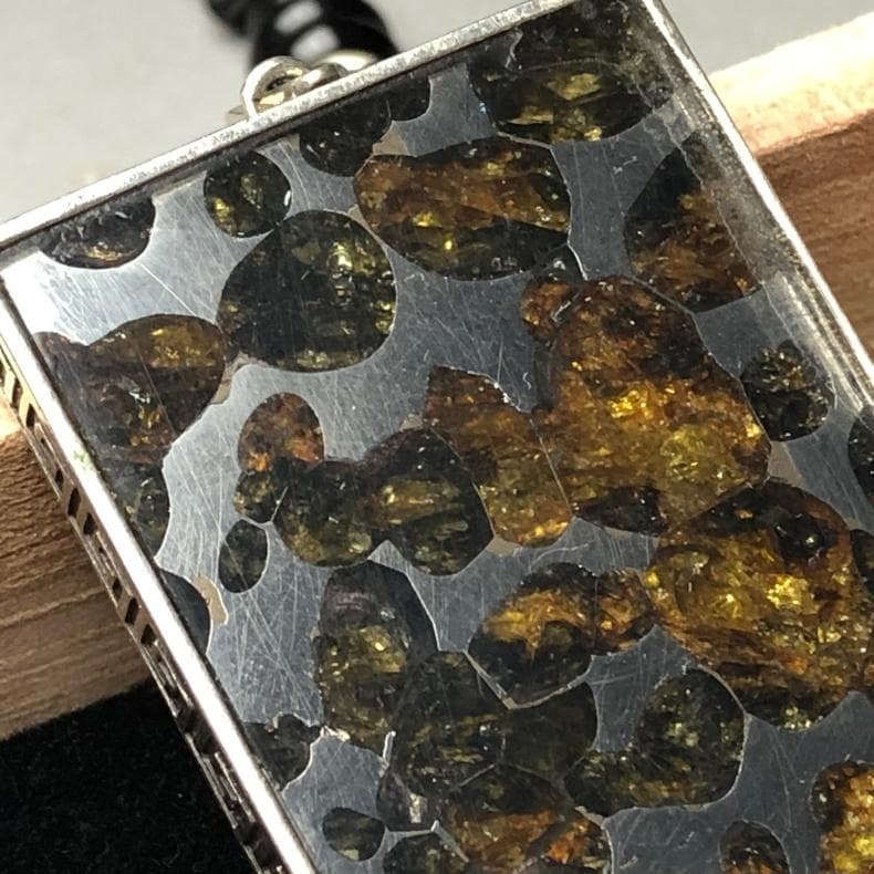 パラサイト隕石 　ペンダント　石鉄隕石　セリコ隕石 925銀