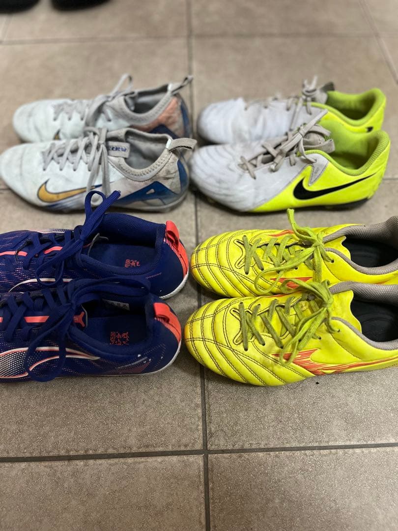 まとめ売り サッカー スパイク MIZUNO NIKE PUMA キッズ