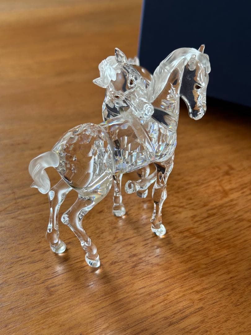 スワロフスキー　馬　クリスタル　置物