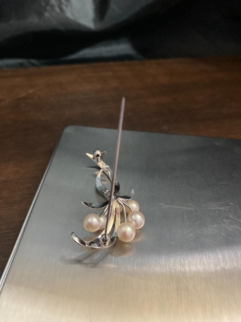 美品 ミキモト パール 真珠 6珠 アコヤ シルバー ブローチ 皇室御用達
