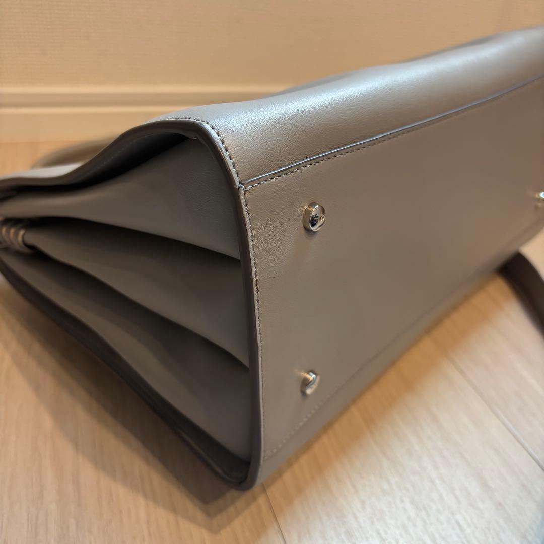 【美品】TOD’S トッズ メディオ　ハンドバッグ 2way タッセル　グレー