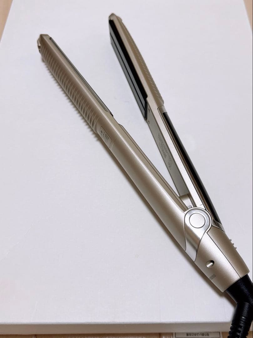 YA-MAN スムースアイロンフォトイオン　ゴールド