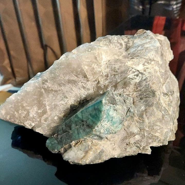 ド迫力！レア！！エメラルド原石 約3.5㌔ 91